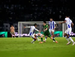 Insiden Petasan vs Persib: Persebaya Didenda Rp 250 Juta dan Penutupan Tribun, Sebuah Refleksi untuk Sepak Bola Nasional