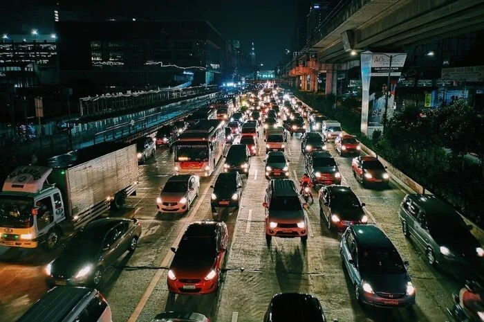 Mudik: Menyelami Tradisi Pulang Kampung yang Tak Lekang oleh Waktu