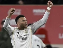 Ketika Raja Absen: Mengurai Pernyataan Donnarumma tentang Kylian Mbappe dan Potensi Keuntungan Manchester City
