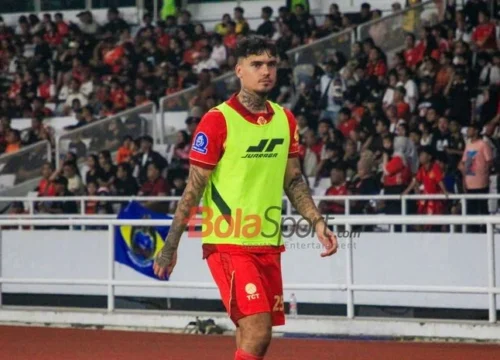 Menguak Minimnya Menit Bermain Dua Bintang Baru Persija: Shayne Pattynama dan Mauro Zijlstra dalam Sorotan, Bambang Pamungkas Turut Beri Tanggapan