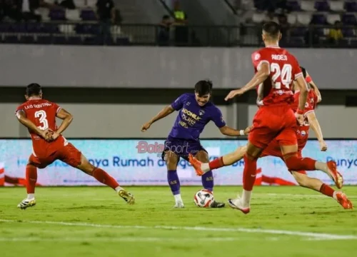 Jelang Duel Krusial Kontra Persib: Semen Padang Banjir Bonus Ratusan Juta dan Jeda 15 Hari Penuh Strategi