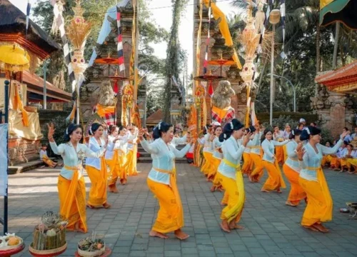 Menyelami Jejak Leluhur: Panduan Lengkap Memahami dan Menghargai Adat Istiadat di Indonesia