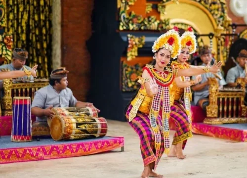 Menjaga Jati Diri Bangsa: Panduan Lengkap Pelestarian Adat Istiadat di Tengah Arus Modernisasi