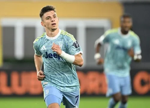 Perebutan Tiket Liga Champions: Analisis Mendalam Keyakinan Juventus di Tengah Persaingan Sengit Serie A