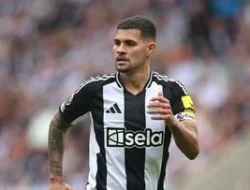 Alarm Newcastle Berbunyi: Gagal Eropa, Bintangnya Bisa Minggat ke Manchester United!