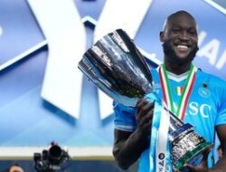 Bom Transfer Lukaku Meledak! Napoli Murka: Ditolak Timnas, Ogah Balik ke Klub? 12 Bom Transfer Lukaku Meledak! Napoli Murka: Ditolak Timnas, Ogah Balik ke Klub?