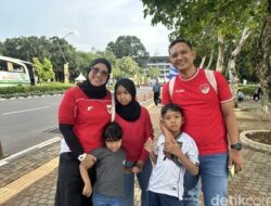 Aksi Orang Tua Hebat! Bawa Anak Nonton Timnas di GBK, Bukan Sekadar Hiburan Biasa!