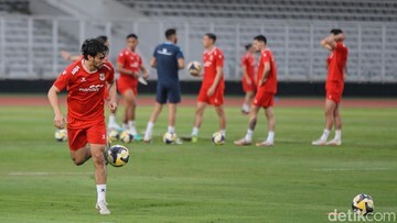 MIMPI ATAU NYATA? Bongkar Taktik John Herdman di Timnas Indonesia: Starting XI Perdana Terkuak! 2 MIMPI ATAU NYATA? Bongkar Taktik John Herdman di Timnas Indonesia: Starting XI Perdana Terkuak!