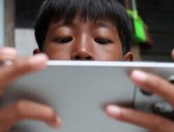 STOP! Medsos Terlarang untuk Anak