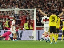 DRAMA GILA! 2 Gol Injury Time Guncang Liga: Dortmund Paksa Stuttgart Bertekuk Lutut!