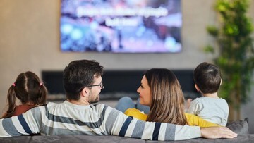 Sulap Rumah Jadi Bioskop Pribadi Impian: Nonton Film Sepuasnya, Diskon Menanti!