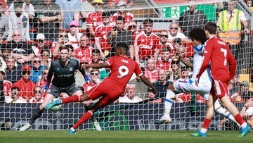 GEMPAR ANFIELD! Liverpool Mengamuk, Palace di Ambang Kehancuran: Babak I Berakhir 2-0!